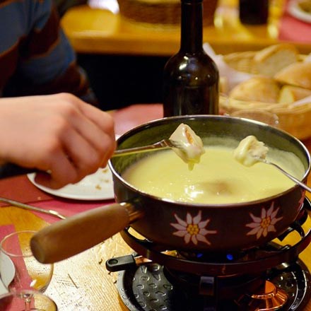eat geneva fondue