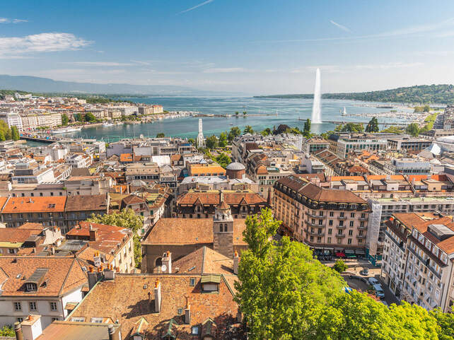 ></center></p><h2>The most beautiful views of Geneva</h2><p>Geneva. The small urban gem at the gateway to the mountains boasts landscapes to take your breath away! Follow this article and make sure you don’t miss any of the city’s most beautiful spots!</p><h2>Share this page</h2><p><center><a href=