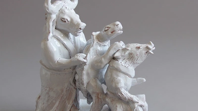 Scène en céramique de 3 animaux en file indienne : un buffle, une tortue et un sanglier