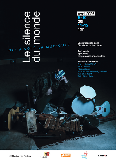 Un personnage mystérieux portant un masque, entouré de nombreux instruments de musique.