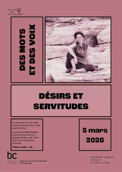 Portrait d'une femme assise en tailleur sur des rochers.