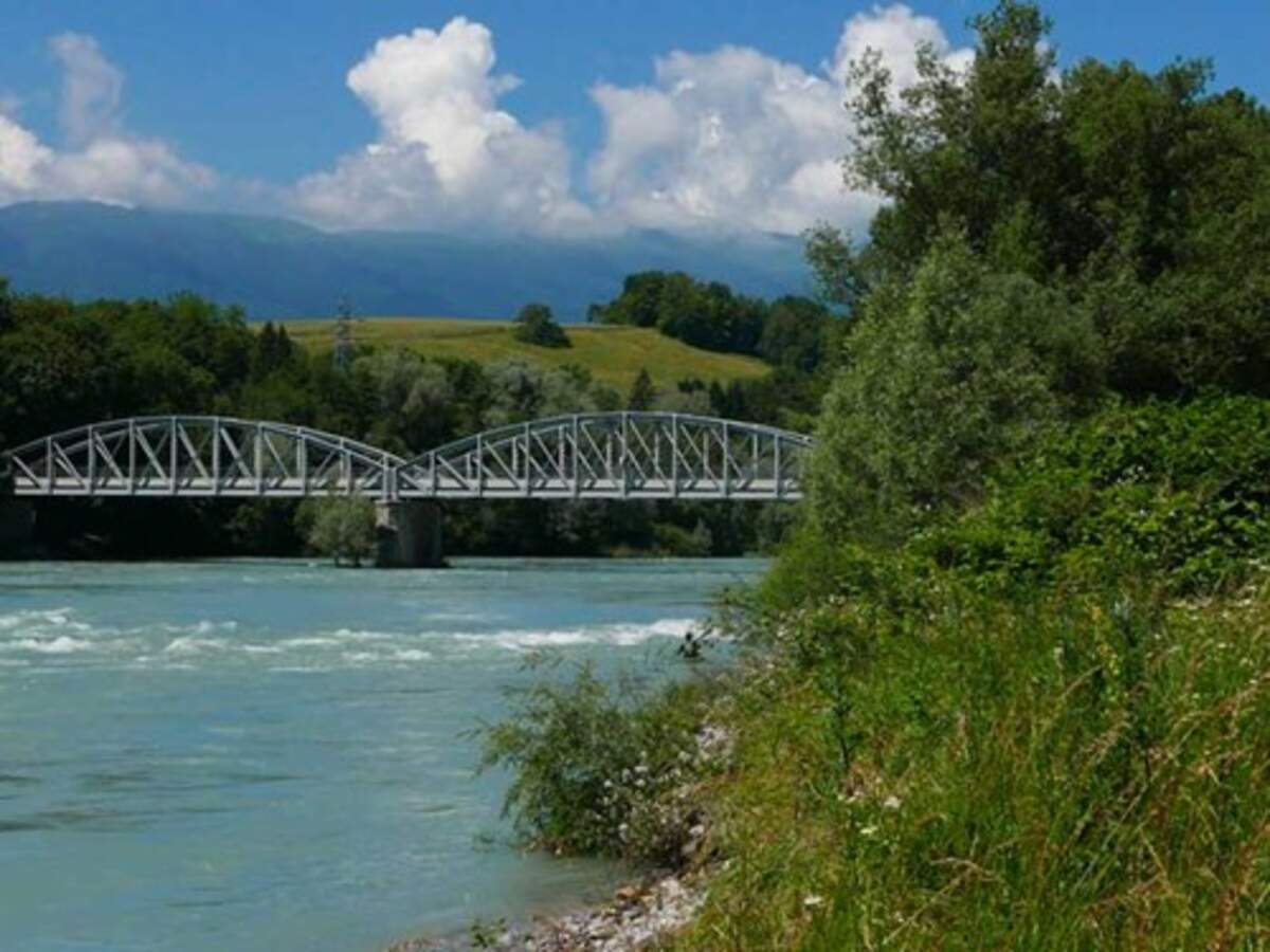 geneva-hiking-trails-scenic-routes-and-majestic-mountains-geneva-tourism
