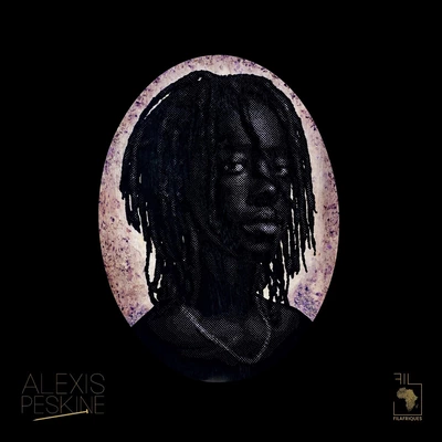 Portrait d'afro descendant sur planche de bois teintée de jaune transpercée de clous recouverts de feuilles d'or