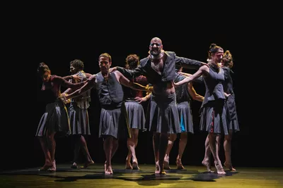 Choreia Les danseurs de CocoonDance dans Choreia