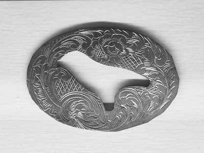 Médaillon avec un oiseau découpé