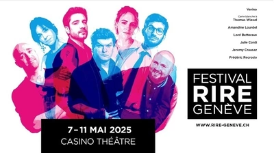 L'image présente un fond blanc sur lequel sont affichées les silhouettes des humoristes participants à l'événement. Ces silhouettes sont colorées en bleu et rose transparentes. Sous les humoristes, on retrouve les dates de l'événement ainsi que le lieu. À droite des humoristes, leurs noms sont indiqués, suivis du titre de l'événement.