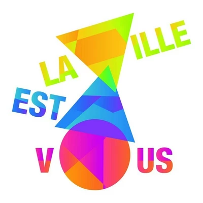 Sur cette affiche on peut voir le nom de l'événement, écrit avec des couleurs vives : ver, orange, bleu, violet, rouge, rose.