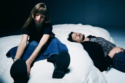 Laura Den Hondt et Guilhem Causse sur la scène de Hell.
