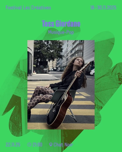 TESS GIORDANO Tess Giordano avec sa guitare