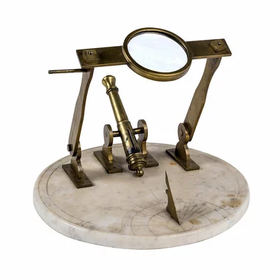 Abracadabra... the hour in the sun cadran solaire ancien