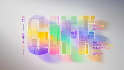 L’affiche annonce la 31ᵉ édition du Geneva International Film Festival. Le festival se déroulera du 31 octobre au 9 novembre 2025. Le mot "GIFF" est écrit en grand au centre, en lettres capitales. Ces lettres sont composées de blocs translucides aux couleurs pastel et dégradées. On y retrouve des teintes vives comme le jaune, le violet, le vert, le rose et le bleu. Les blocs sont décorés de motifs géométriques discrets, donnant un style digital et contemporain.
L’arrière-plan est gris clair, ce qui met en valeur les éléments colorés.