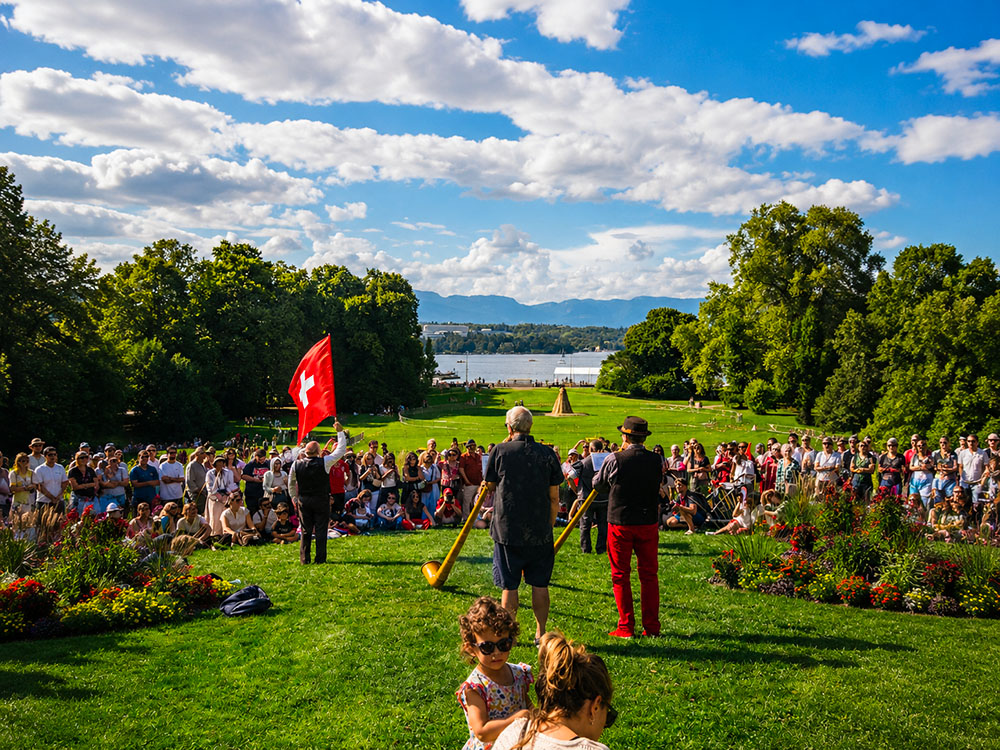 Traditionelles Schweizer Brauchtum mit herrlichem Blick auf den Genfersee